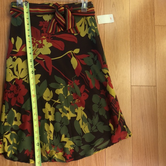 NWT gorgeous H&M skirt size S - Picture 5 of 5